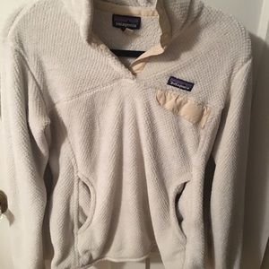 PATAGONIA cream and white sweatshirt pullover